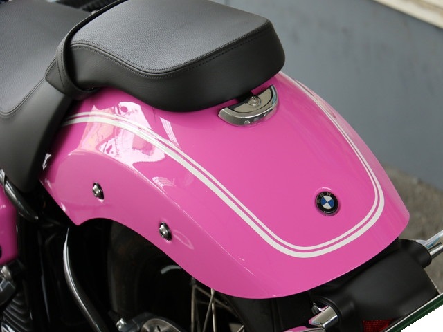 バイクBMW R18 Classic First Editionピンクラッピング施工事例