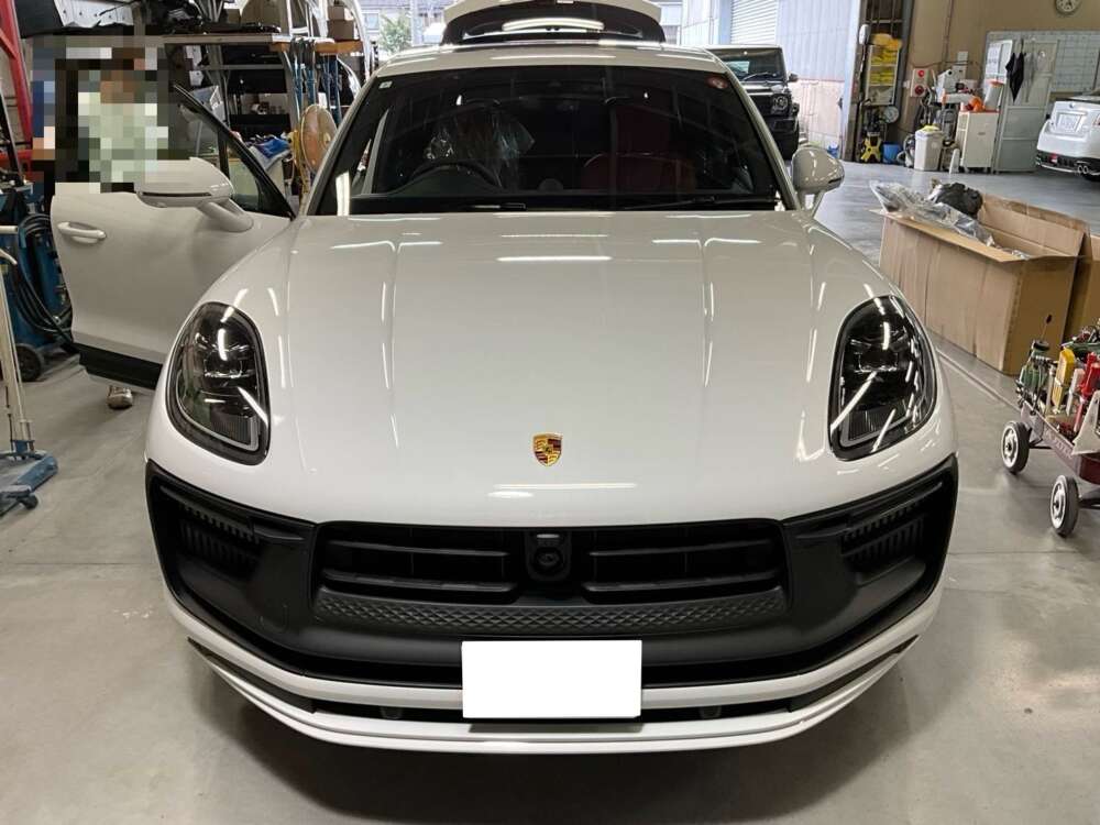 兵庫県　フジオートサービス様　施工事例　　Porsche Macan