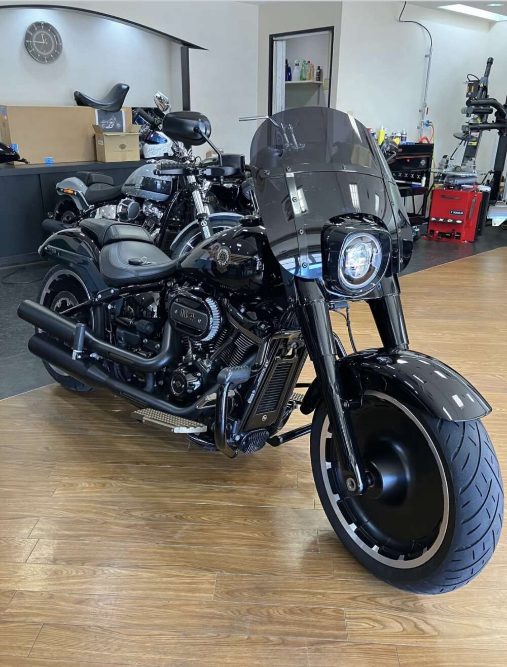 徳島県　四国ボデー施工店様　　Harley Davidson　施工事例